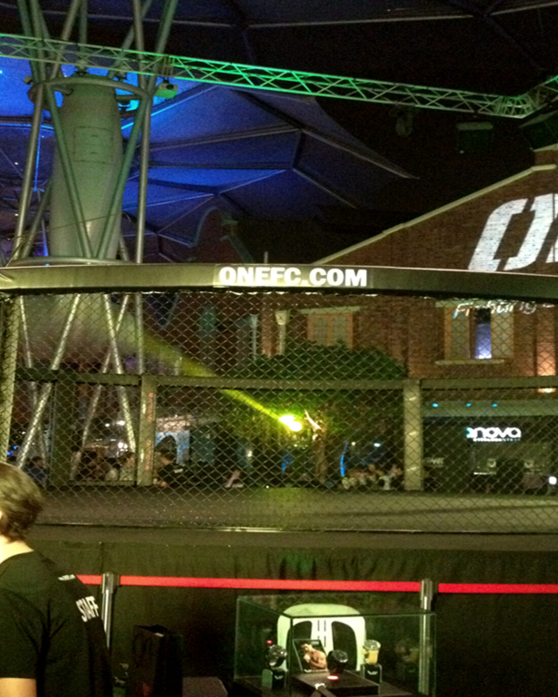 Universal AV production, Outdoor build · truss